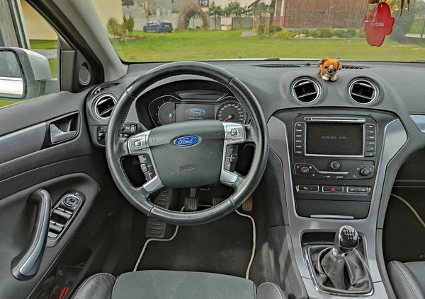 Ford Mondeo cena 41900 przebieg: 207599, rok produkcji 2014 z Krośniewice małe 56